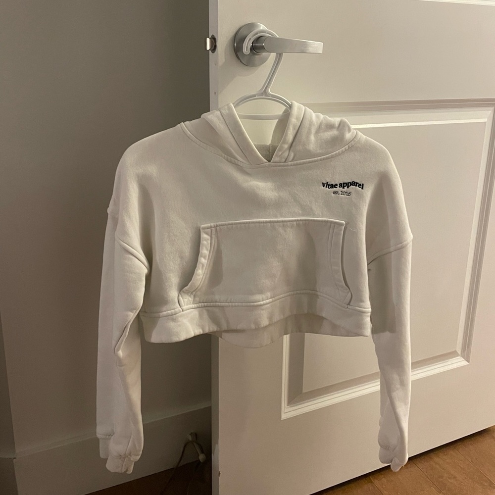 VITAE cropped hoodie